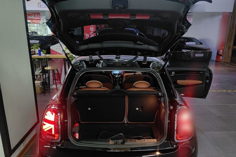 Used MINI 2023 Updated 1.5T COOPER Artist Trunk
