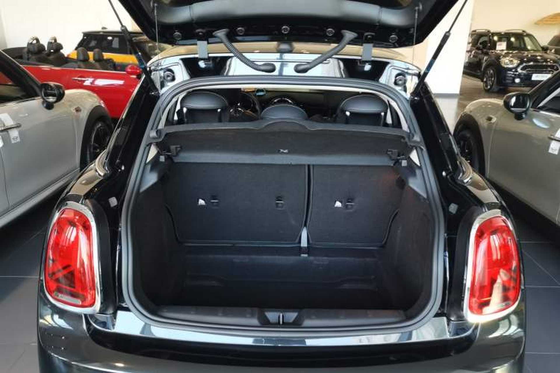 Used MINI 2023 Updated 1.5T COOPER Artist Five-Door Edition Trunk