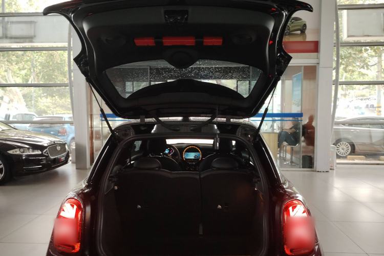 Used MINI 2023 Updated 2.0T COOPER S Racing Driver Trunk