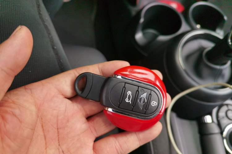 Used MINI 2023 Updated 2.0T COOPER S Artist Vehicle Key