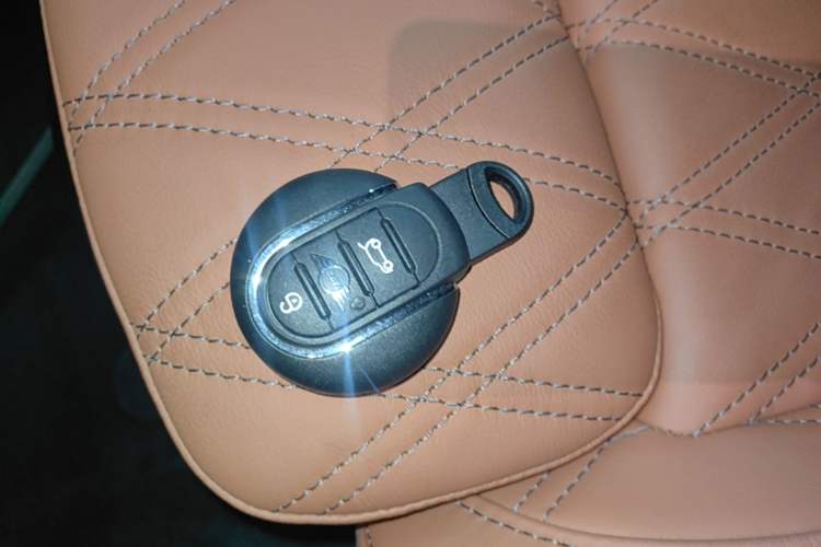 Used MINI 2023 Updated 1.5T COOPER Artist Vehicle Key