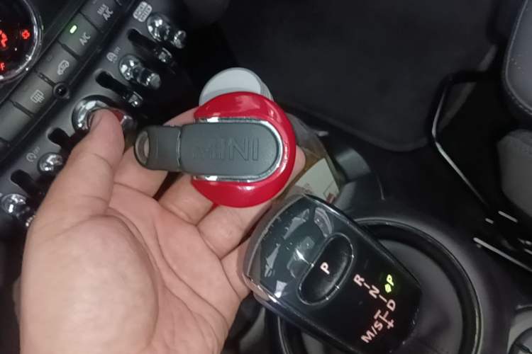 Used MINI 2023 Updated 2.0T COOPER S Artist Vehicle Key