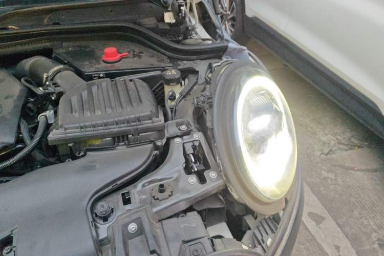 Used MINI 2023 Updated 1.5T COOPER Artist Engine Bay Left