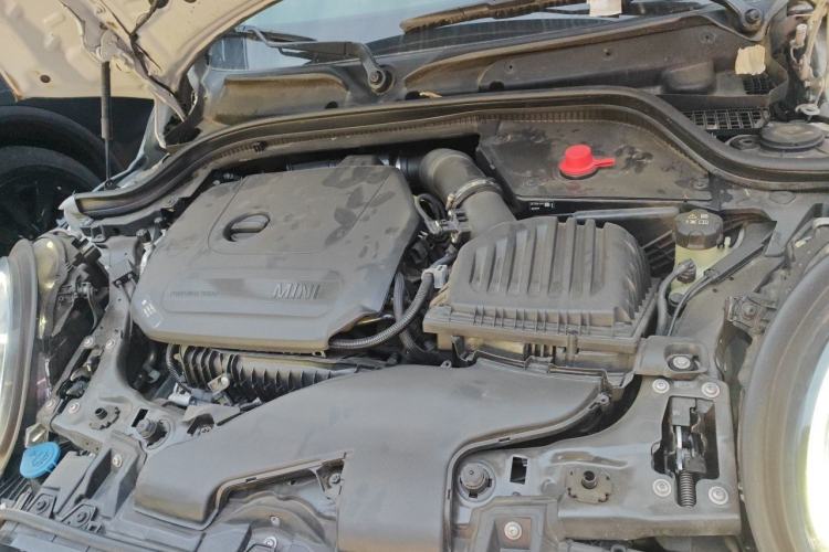 Used MINI 2023 Updated 1.5T COOPER Artist Engine Bay