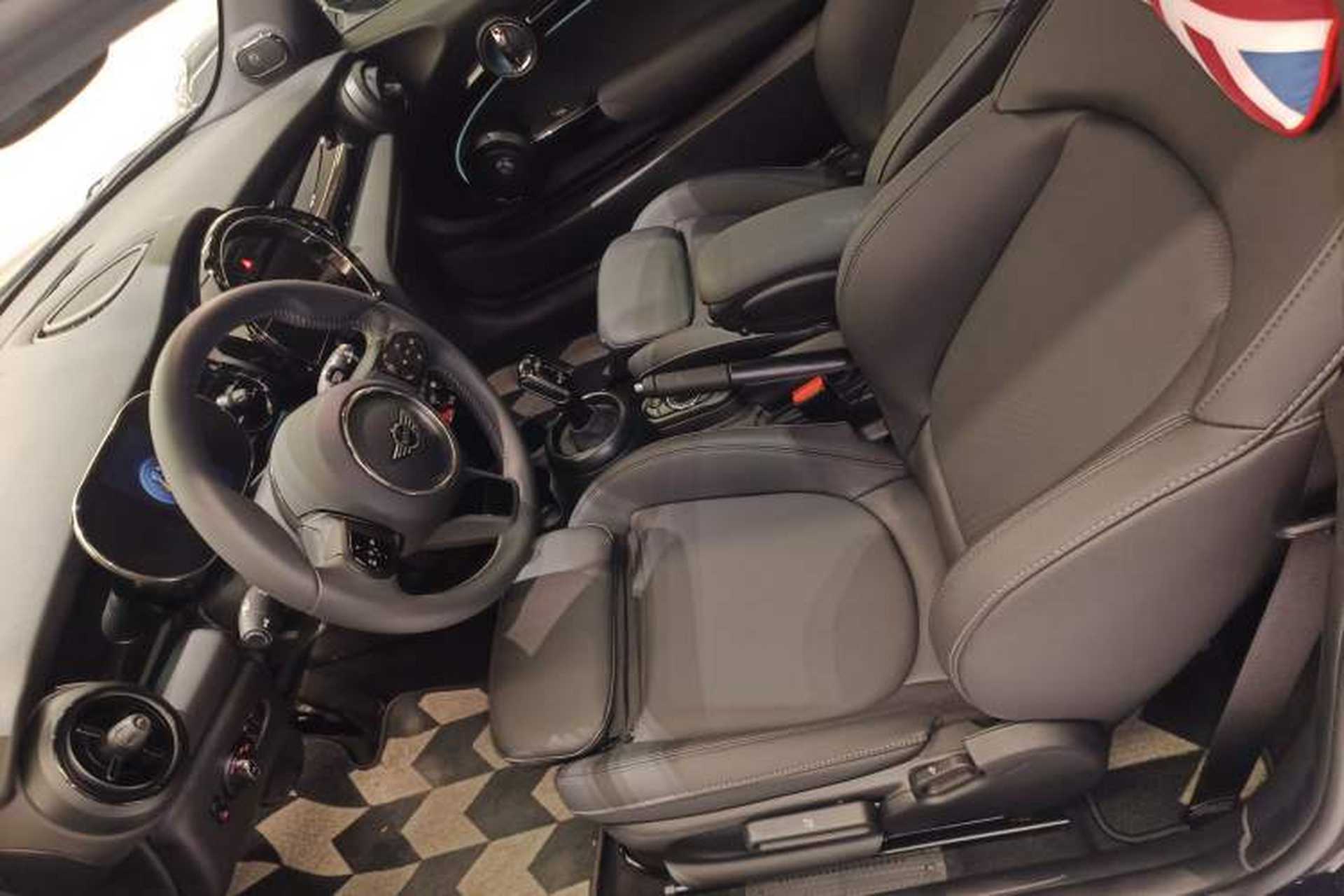 Used MINI 2023 Updated 1.5T COOPER Artist Left Front Seat