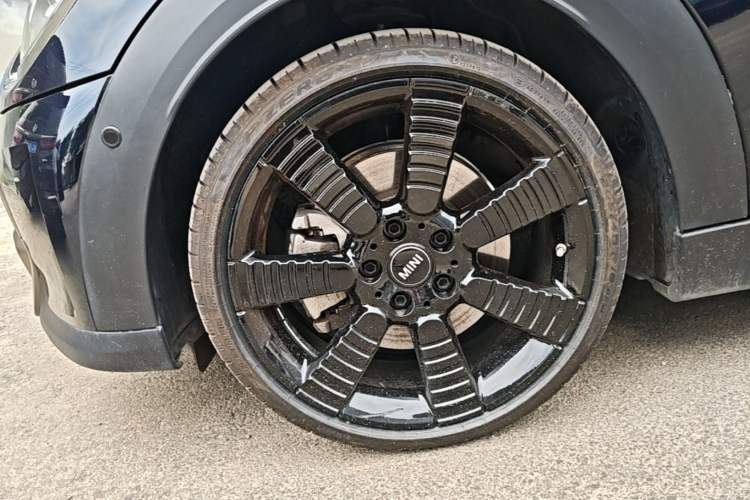 Used MINI 2023 Updated 2.0T COOPER S Artist Left Front Wheel Hub