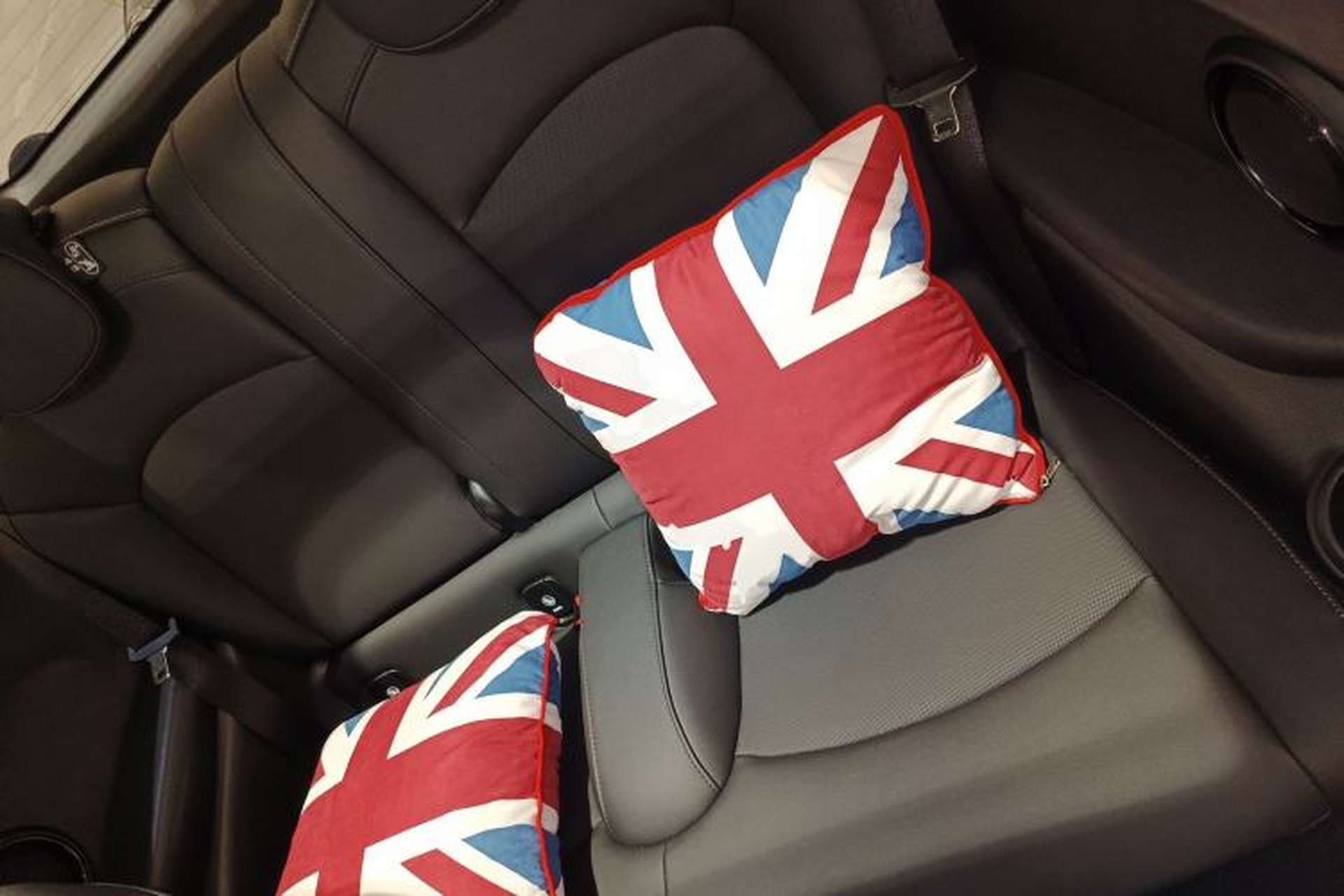 Used MINI 2023 Updated 1.5T COOPER Artist Left Rear Seat