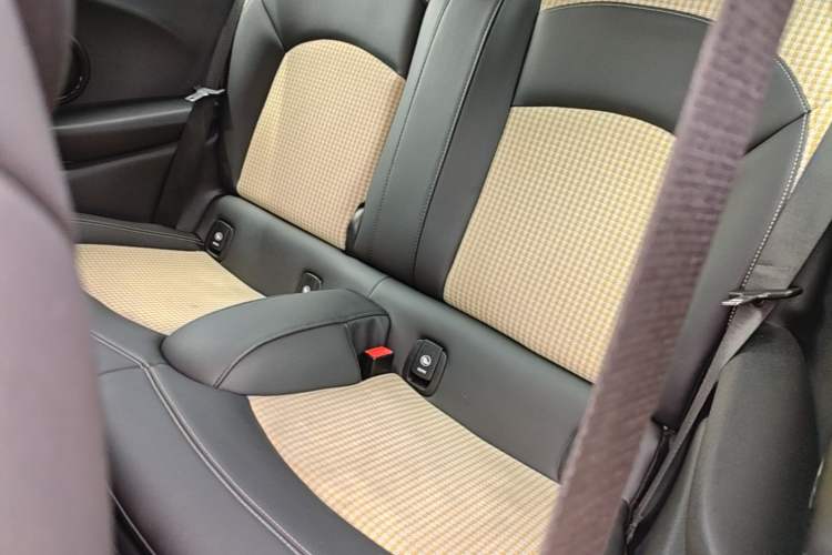 Used MINI 2023 Updated 2.0T COOPER S Artist Left Rear Seat