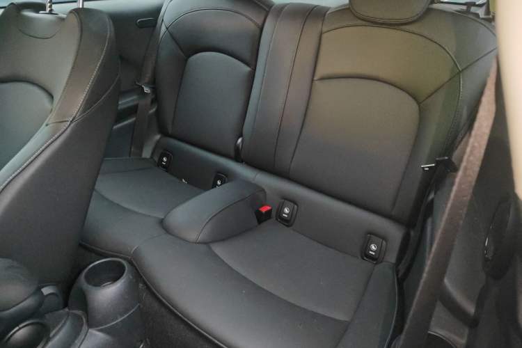 Used MINI 2023 Updated 1.5T COOPER Artist Left Rear Seat