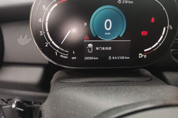 Used MINI 2023 1.5T COOPER Midnight Escape Special Edition Odometer Close Up