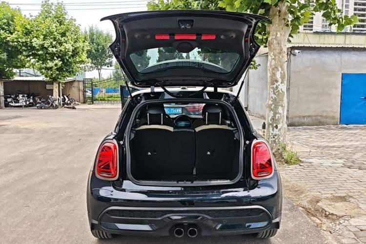 Used MINI 2023 Updated 2.0T COOPER S Artist Trunk
