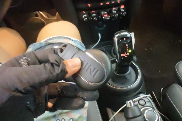 Used MINI 2023 Updated 1.5T COOPER Artist Vehicle Key