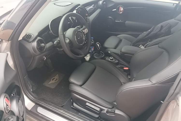 Used MINI 2023 Updated 1.5T COOPER Artist Driver Seat