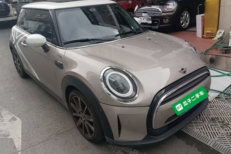 Used MINI 2023 Updated 1.5T COOPER Artist Front Right 45 Deg
