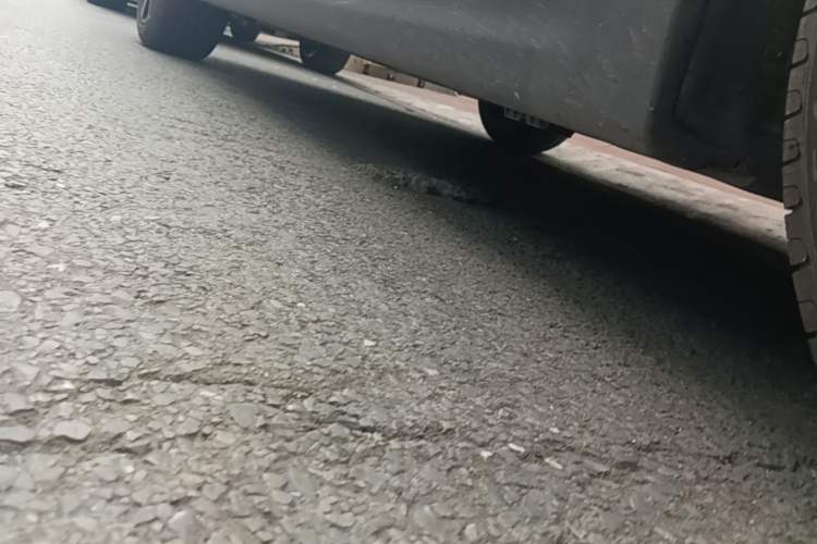 Used MINI 2023 Updated 1.5T COOPER Artist Right Side Sill