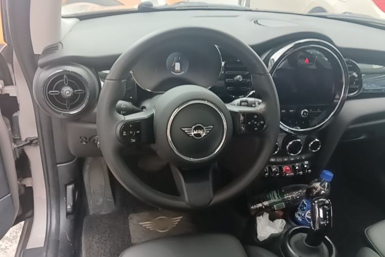 Used MINI 2023 Updated 1.5T COOPER Artist Steering Wheel