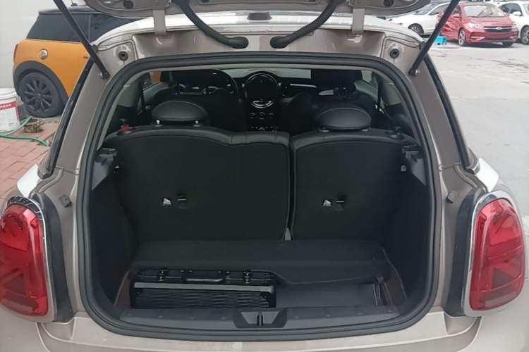 Used MINI 2023 Updated 1.5T COOPER Artist Trunk