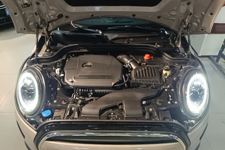 Used MINI 2023 Updated 1.5T COOPER Artist Engine Bay