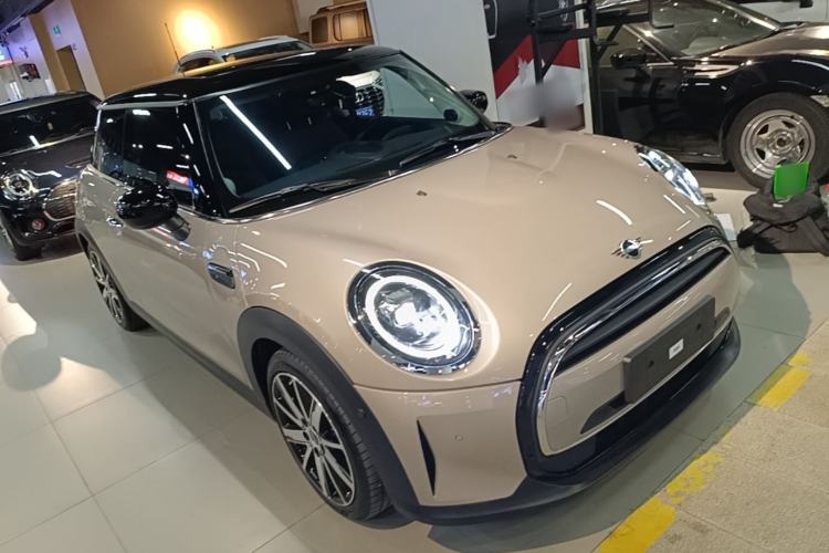 Used MINI 2023 Updated 1.5T COOPER Artist Front Right 45 Deg