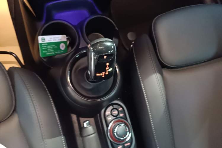 Used MINI 2023 Updated 1.5T COOPER Artist Gear Lever
