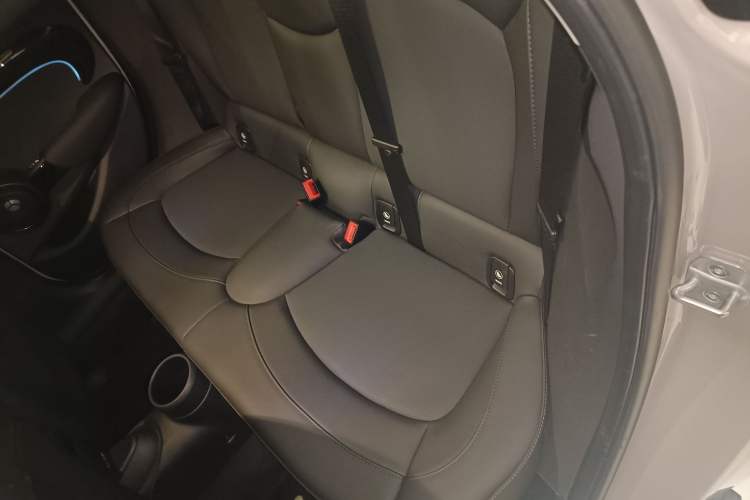 Used MINI 2023 1.5T COOPER Artist Five-Door Edition Left Rear Seat
