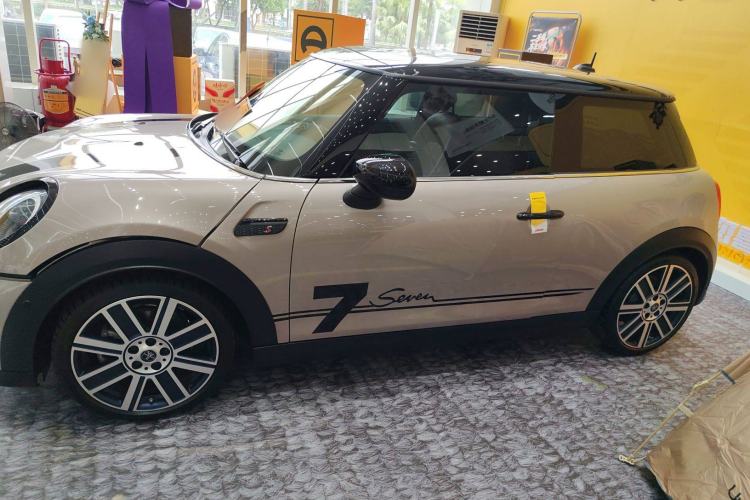 Used MINI 2023 Updated 2.0T COOPER S Artist Left Side