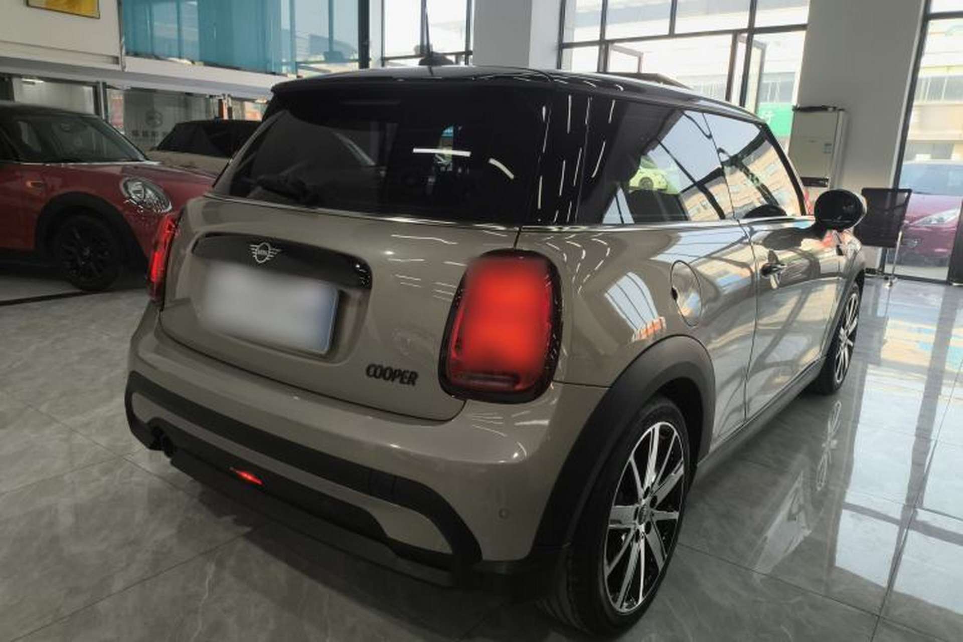 Used MINI 2023 1.5T COOPER Artist Rear Right 45 Deg