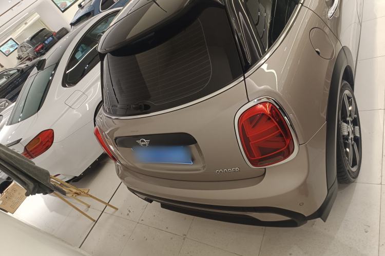 Used MINI 2023 1.5T COOPER Artist Five-Door Edition Rear