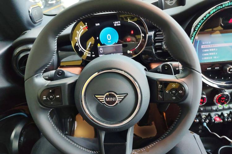 Used MINI 2023 Updated 2.0T COOPER S Artist Steering Wheel
