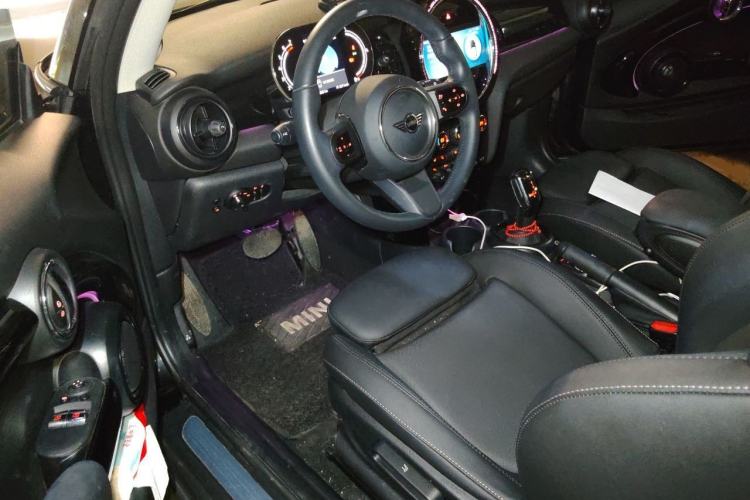 Used MINI 2023 1.5T COOPER Artist Driver Seat