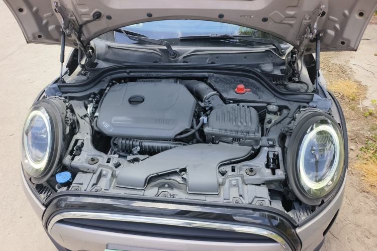 Used MINI 2023 Updated 1.5T COOPER Artist Engine Bay