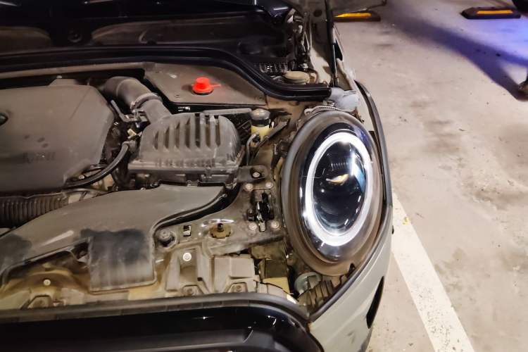 Used MINI 2023 2.0T COOPER S Artist Five-Door Edition Engine Bay Left