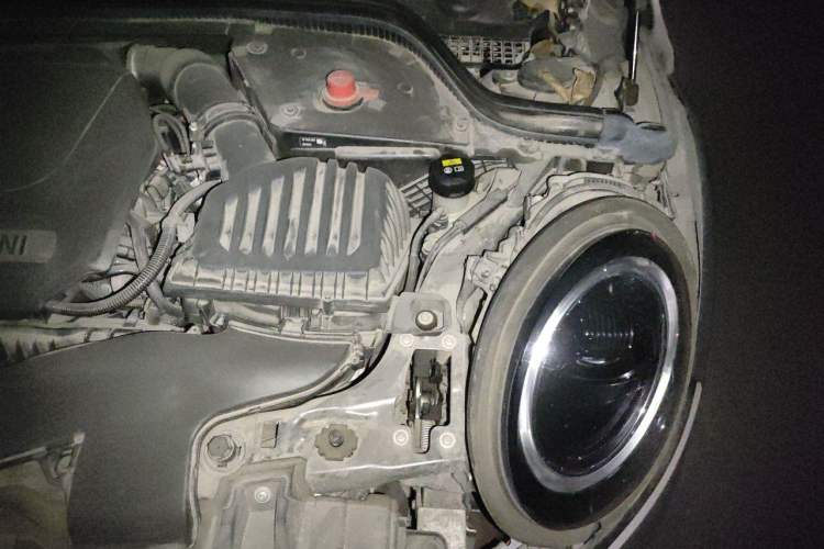 Used MINI 2023 1.5T COOPER Artist Five-Door Edition Engine Bay Left