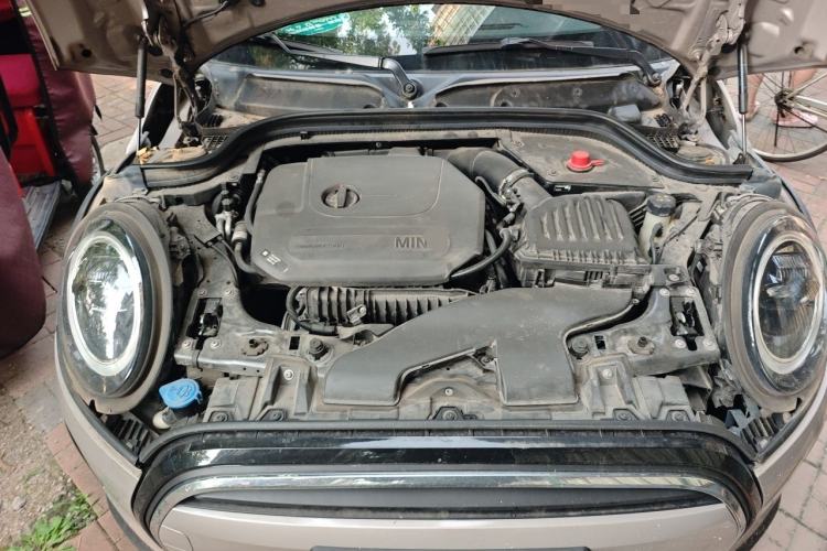 Used MINI 2023 Updated 1.5T COOPER Artist Five-Door Edition Engine Bay