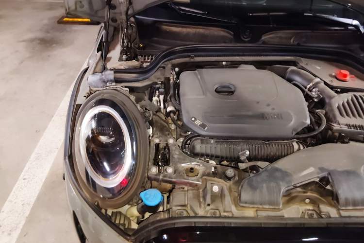 Used MINI 2023 2.0T COOPER S Artist Five-Door Edition Engine Bay Right