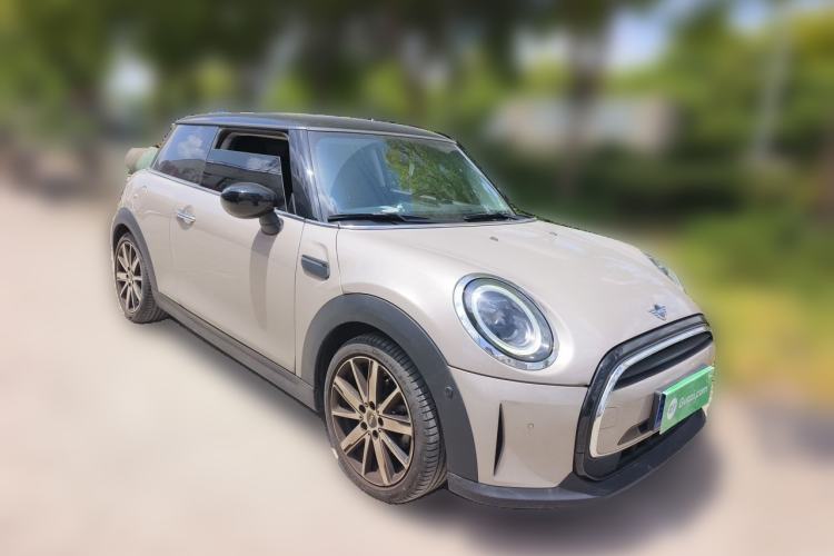 Used MINI 2023 Updated 1.5T COOPER Artist Front Right 45 Deg