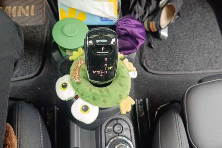 Used MINI 2023 2.0T COOPER S Arc Edition Gear Lever