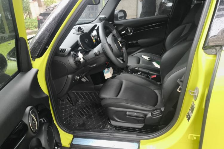 Used MINI 2023 Facelift 2.0T COOPER S Artist Five-Door Edition Left Front Seat