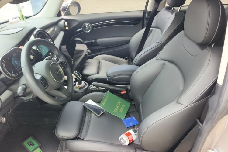 Used MINI 2023 Updated 1.5T COOPER Artist Left Front Seat
