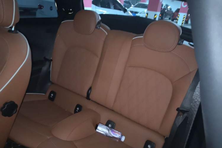 Used MINI 2023 Updated 2.0T COOPER S Artist Left Rear Seat