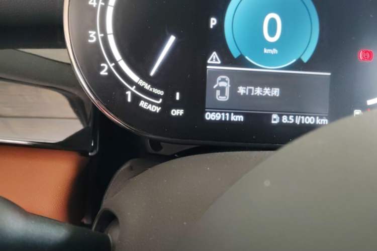 Used MINI 2023 2.0T COOPER S Artist Odometer Close Up