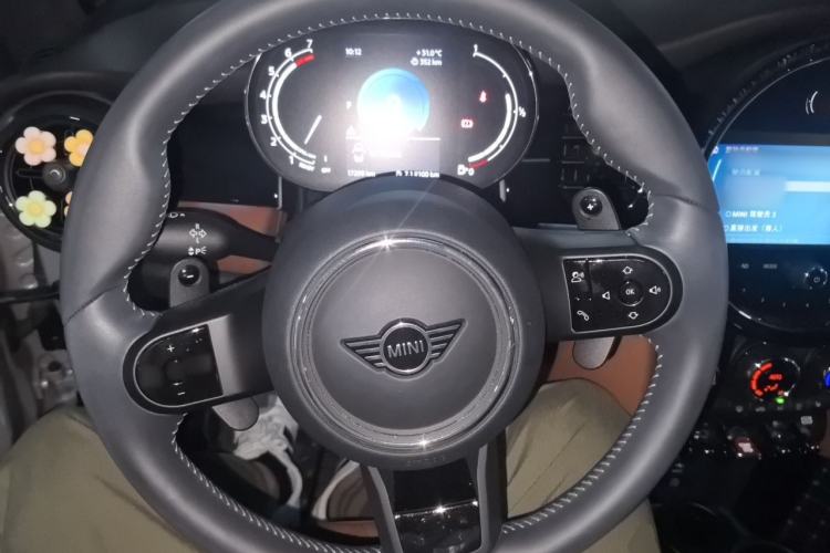 Used MINI 2023 Updated 2.0T COOPER S Artist Steering Wheel