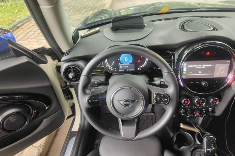 Used MINI 2023 1.5T COOPER Artist Steering Wheel