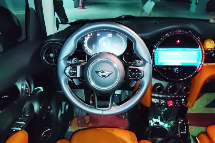 Used MINI 2023 2.0T COOPER S Artist Five-Door Edition Steering Wheel