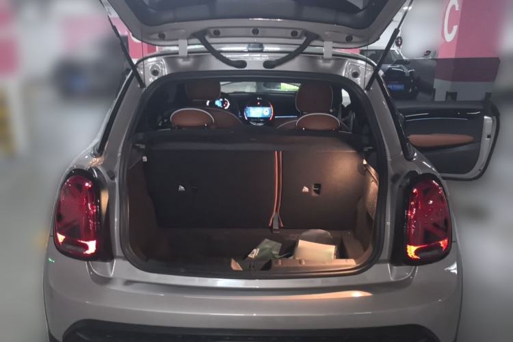 Used MINI 2023 Updated 2.0T COOPER S Artist Trunk