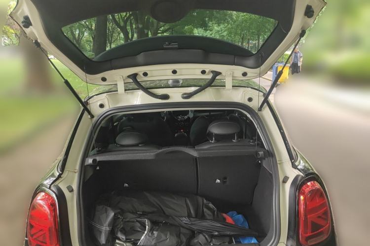 Used MINI 2023 1.5T COOPER Artist Trunk