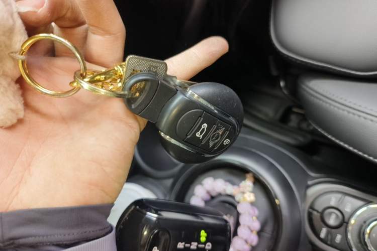 Used MINI 2023 Updated 1.5T COOPER Artist Vehicle Key