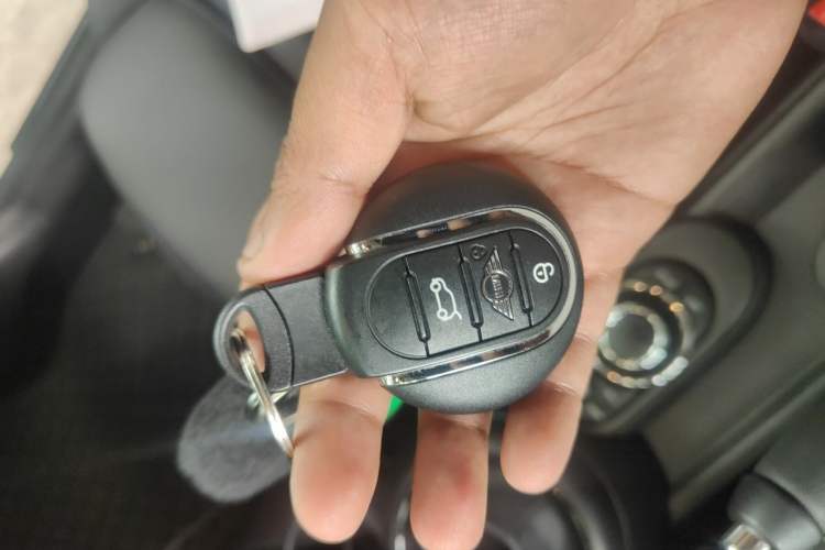 Used MINI 2023 1.5T COOPER Artist Vehicle Key