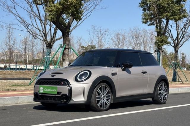 Used MINI 2023 Updated 2.0T COOPER S Artist