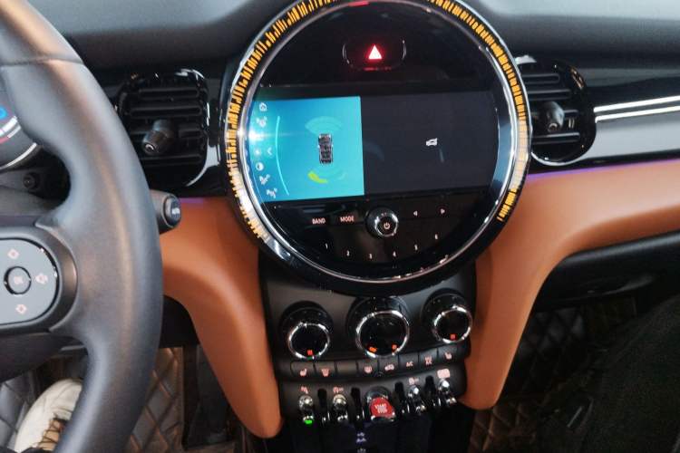 Used MINI 2023 Revised 1.5T COOPER CABRIO Artist Audio And AC Panel